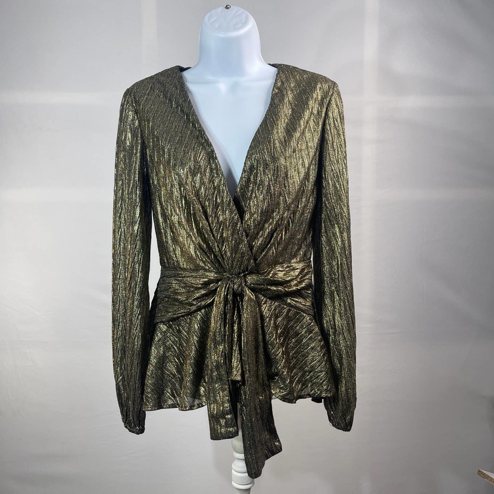 Gold shimmer top by DO + BE size S